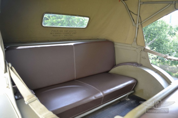 ретро автомобиль Dodge WC56 1942 год выпуска 