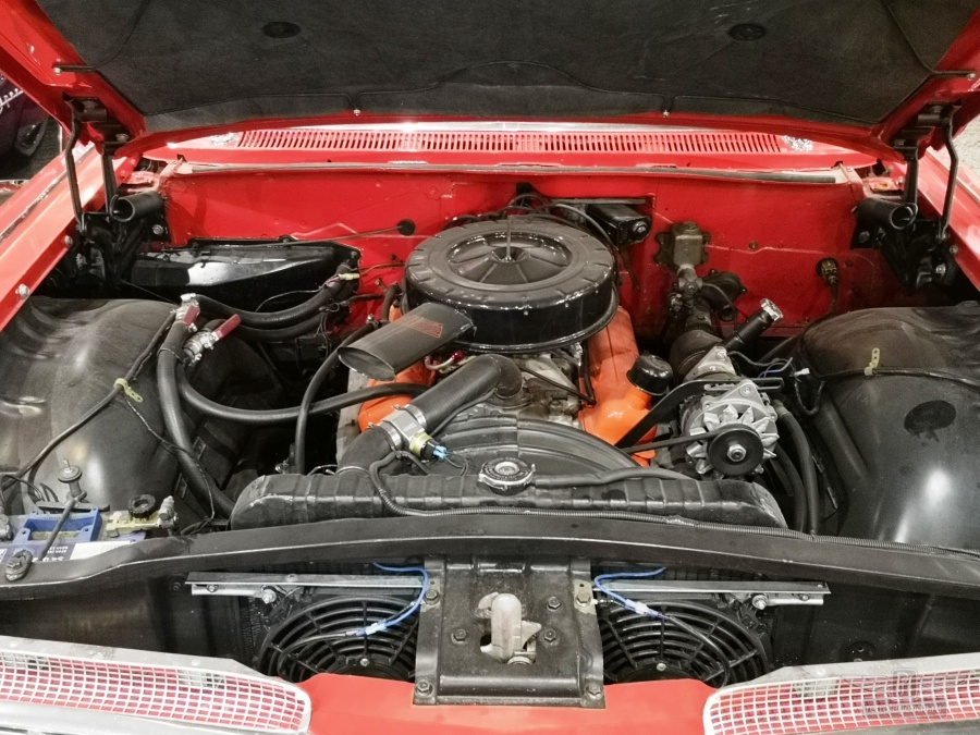 ретро автомобиль Chevrolet Impala Convertible 1959 год выпуска 