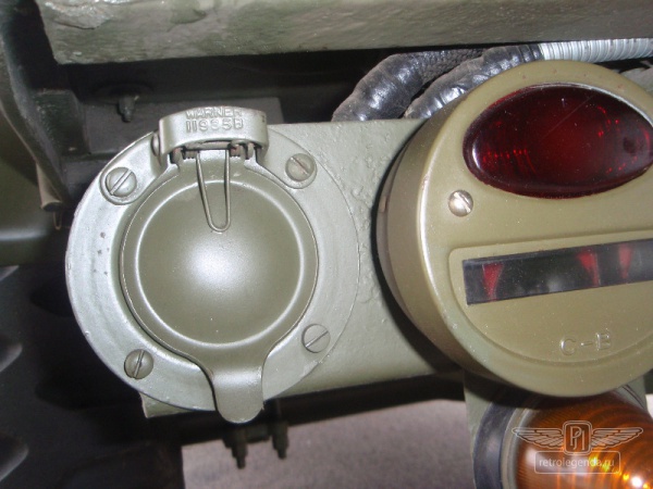 ретро автомобиль Dodge WC57 Command car 1944 год выпуска 