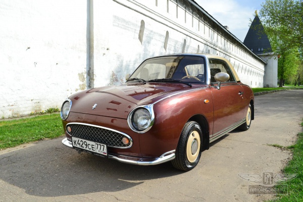 ретро автомобиль Nissan Figaro 1991 год выпуска 