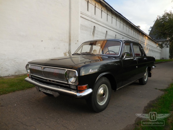 ретро автомобиль Волга ГАЗ 24 1972 год выпуска 
