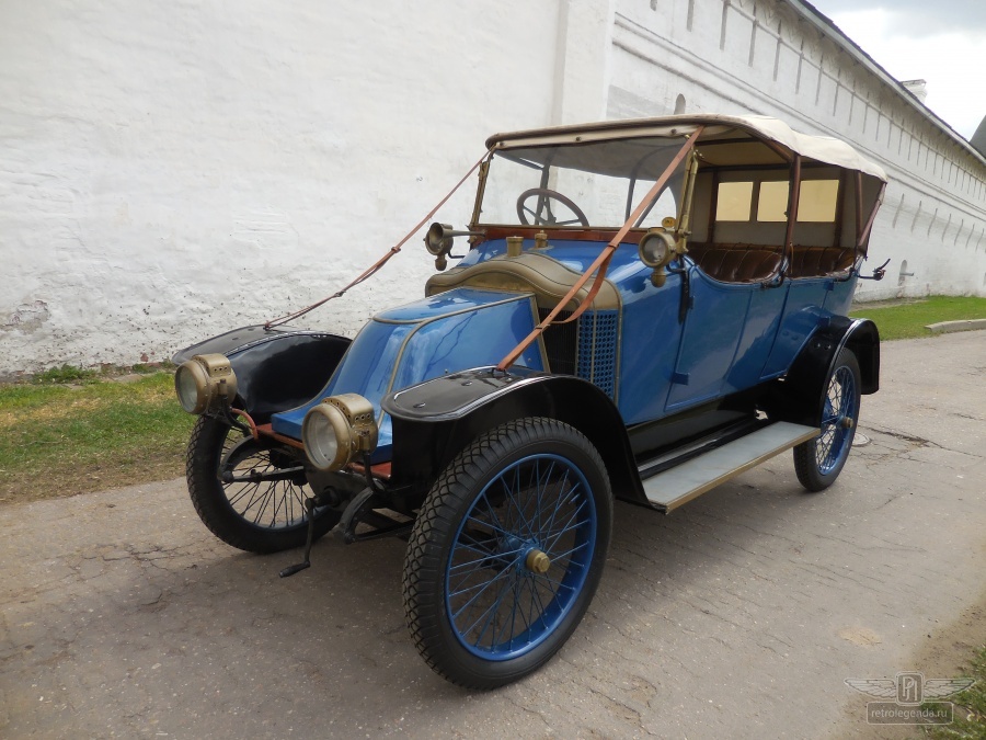 ретро автомобиль Clement-Bayard 1912 год выпуска 