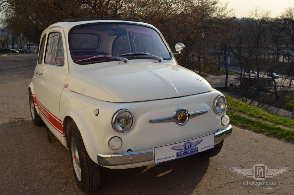 ретро автомобиль FIAT ABARTH 695 1965 год выпуска 