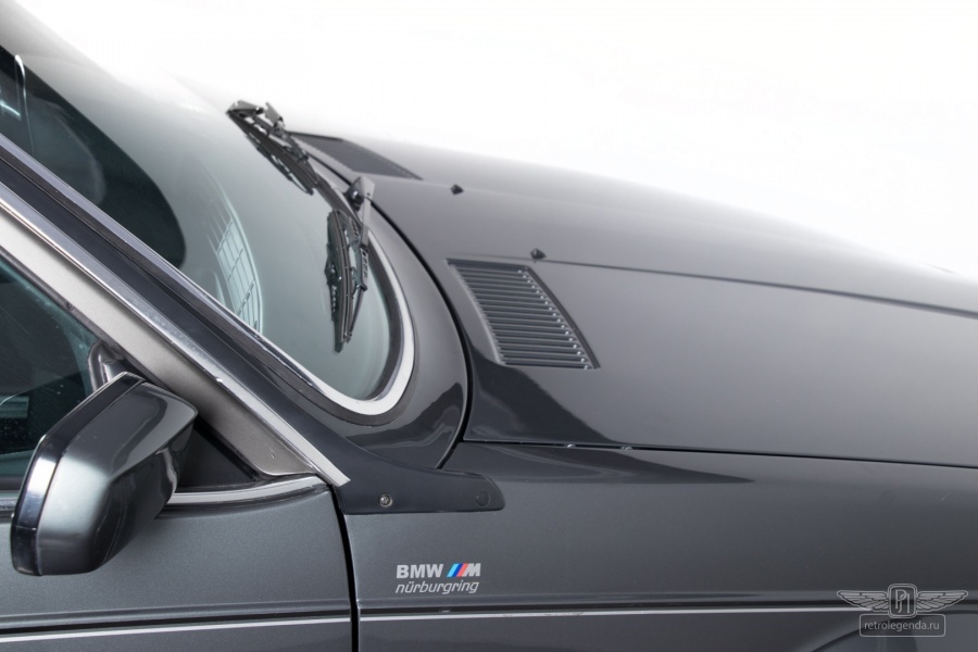 ретро автомобиль BMW 635CSi M 1985 год выпуска 