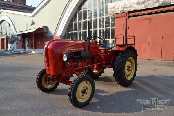 ретро автомобиль PORSCHE DIESEL STANDARD 1960 год выпуска 