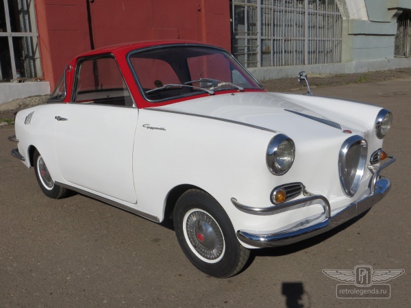 ретро автомобиль Goggomobil TS250 Coupe 1965 год выпуска 