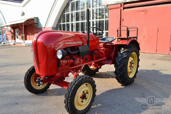 ретро автомобиль PORSCHE DIESEL STANDARD 1960 год выпуска 