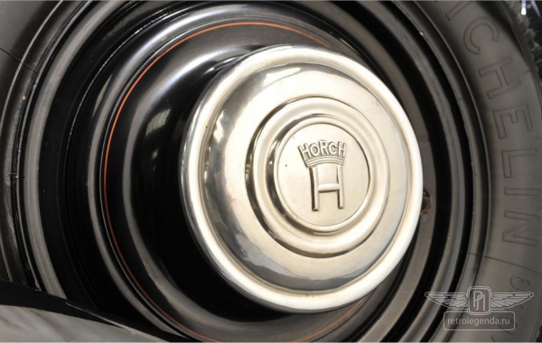 ретро автомобиль HORCH 930V 1938 год выпуска 