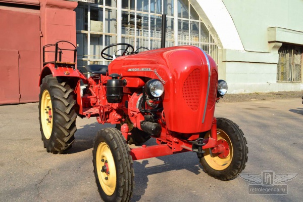 ретро автомобиль PORSCHE DIESEL STANDARD 1960 год выпуска 