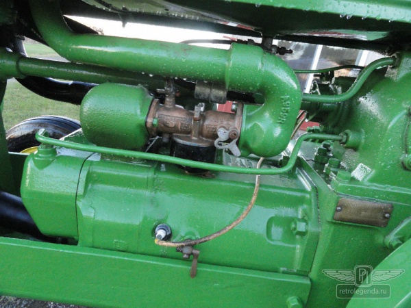 ретро автомобиль John Deere 'AR' 1935 год выпуска 
