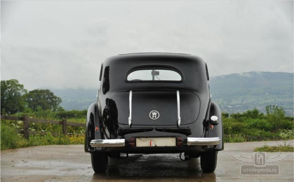 ретро автомобиль HORCH 930V 1938 год выпуска 