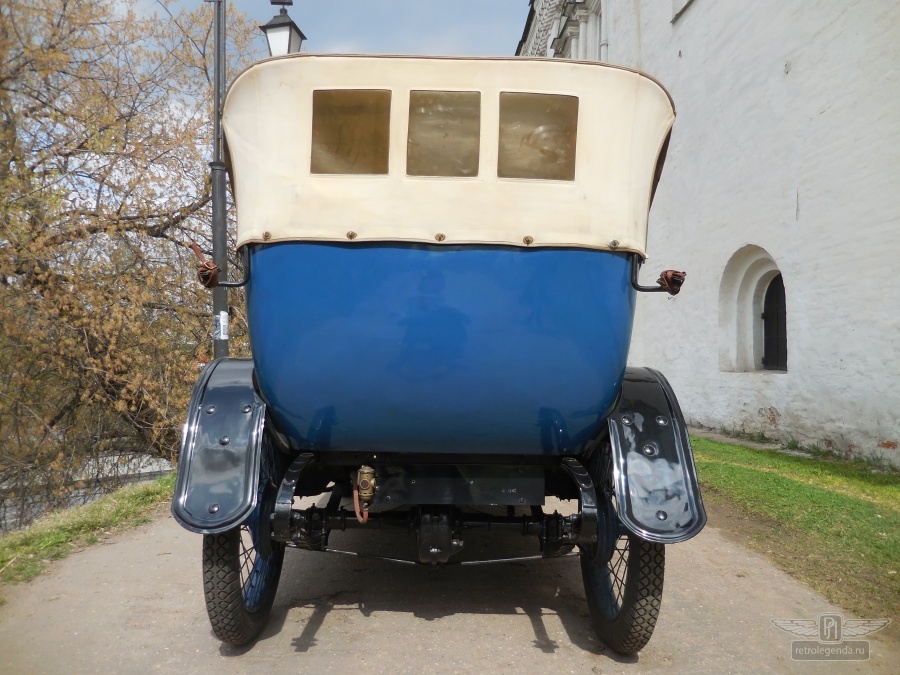 ретро автомобиль Clement-Bayard 1912 год выпуска 