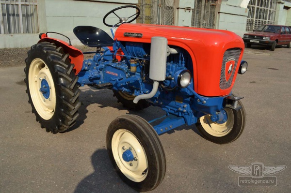 ретро автомобиль Lamborghini Lamborghinetta 1958 год выпуска 
