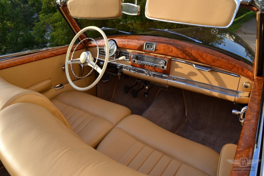 ретро автомобиль Mercedes-Benz 300 Cabriolet 1953 год выпуска 