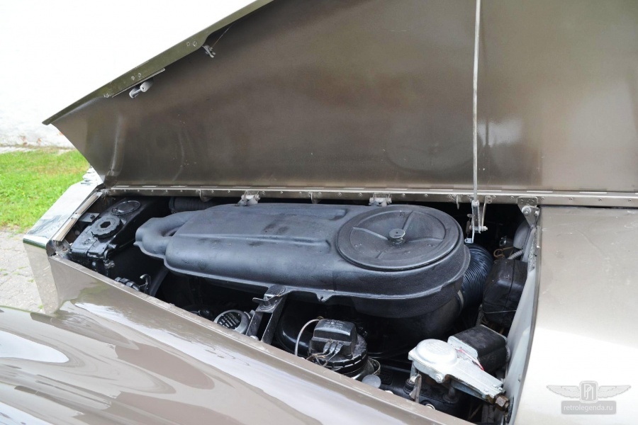 ретро автомобиль ROLLS-ROYCE SILVER CLOUD 1960 год выпуска 