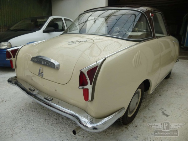 ретро автомобиль Goggomobil Coupe TS250 1960 год выпуска 