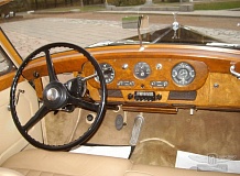 ретро автомобиль Rolls Royce Silver Cloud Long Wheelbase Coachwork by Park Ward Ltd.