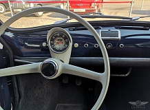 ретро автомобиль FIAT 500