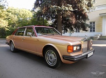 ретро автомобиль Rolls Royce Silver Spur Series 1