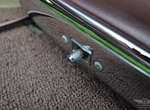 ретро автомобиль Cadillac DeVille Coupe