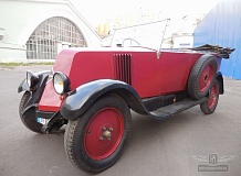 ретро автомобиль Renault NN