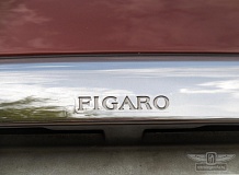 ретро автомобиль Nissan Figaro