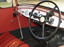 ретро автомобиль Tatra 57