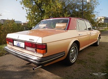 ретро автомобиль Rolls Royce Silver Spur Series 1