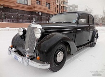 ретро автомобиль Mercedes-Benz 170S