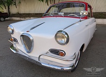ретро автомобиль Goggomobil TS250 Coupe