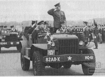 ретро автомобиль Dodge WC58 Radio Command car