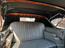 ретро автомобиль ЗИС 110Б