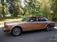 ретро автомобиль Rolls Royce Silver Spur Series 1