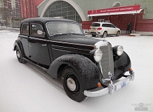 ретро автомобиль Mercedes-Benz 170S