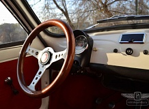 ретро автомобиль FIAT ABARTH 695