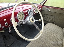 ретро автомобиль Tatra T600 "Tatraplan"