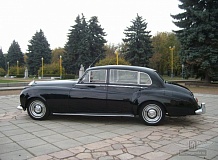 ретро автомобиль Rolls Royce Silver Cloud Long Wheelbase Coachwork by Park Ward Ltd.