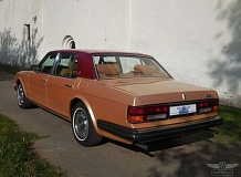 ретро автомобиль Rolls Royce Silver Spur Series 1