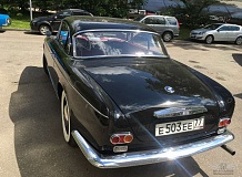ретро автомобиль BMW 503 Coupe