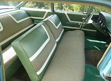 ретро автомобиль Buick LeSabre Coupe