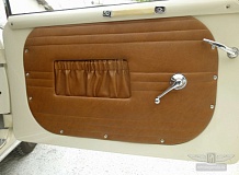 ретро автомобиль Goggomobil Coupe TS250