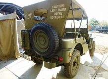 ретро автомобиль Willys MB