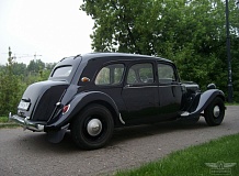 ретро автомобиль Citroen 11С Traction Avant F