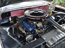 ретро автомобиль Cadillac DeVille Coupe