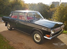 ретро автомобиль Волга ГАЗ 24