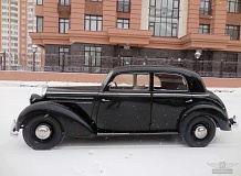ретро автомобиль Mercedes-Benz 170S