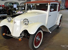 ретро автомобиль Tatra 57