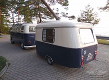 ретро автомобиль Volkswagen T1 Samba Bus