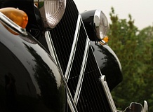 ретро автомобиль Citroen 11С Traction Avant F