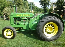 ретро автомобиль John Deere 'AR'
